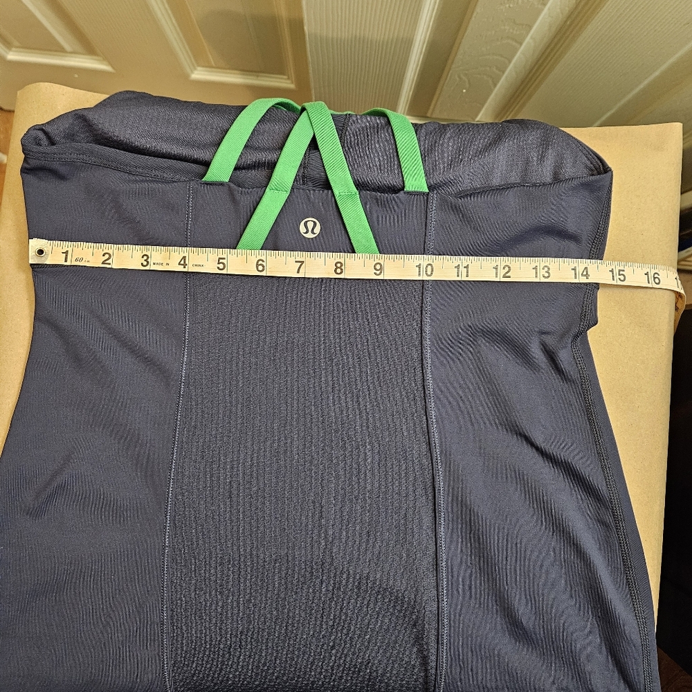 Lululemon Energy Tank - Picture 6 of 10